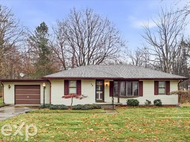 39 S Flower ST, Croswell, MI 48422 - Image #1