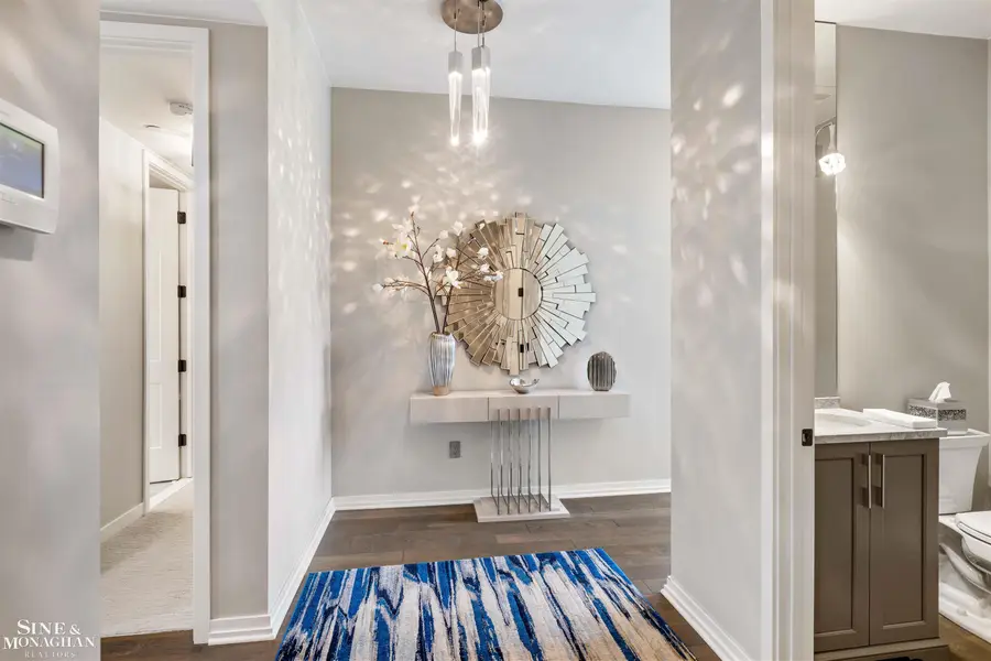 804 N Main St ST, Rochester, MI 48307 - Image #3