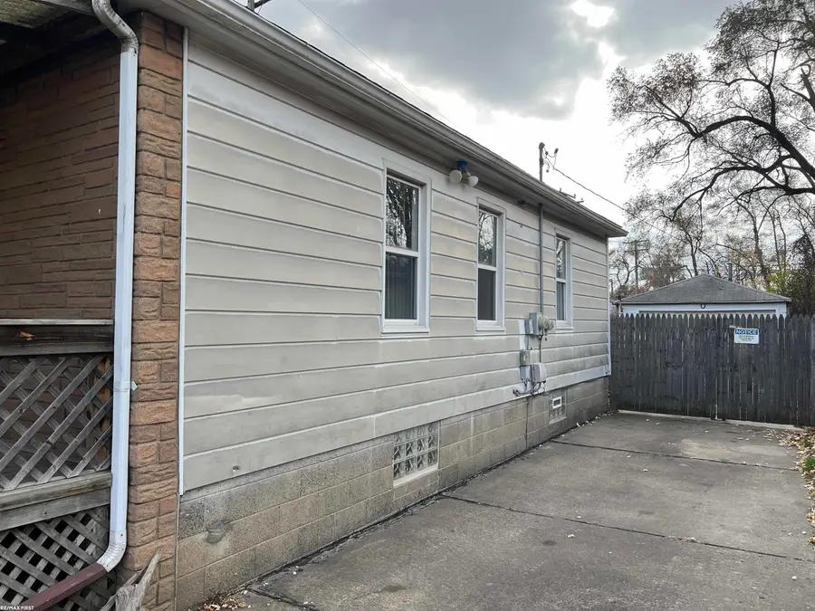 11568 Maxwell AVE, Warren, MI 48089 - Image #3