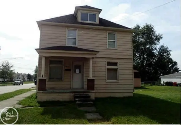 16758 Frazho RD, Roseville, MI 48066