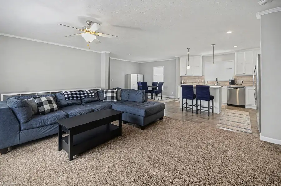 37330 Burrstone LN, Lenox, MI 48048 - Image #2