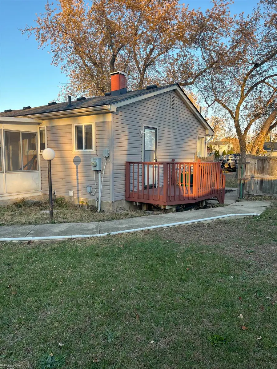 35268 Tilford, Rockwood, MI 48173 - Image #2