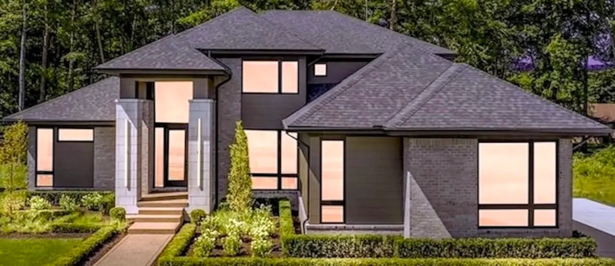 42448 Saddle, Sterling Heights, MI 48314 - Image #1