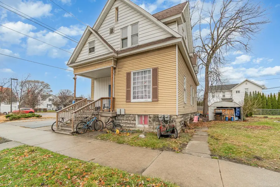 411 10th ST, Bay City, MI 48708 - Image #2