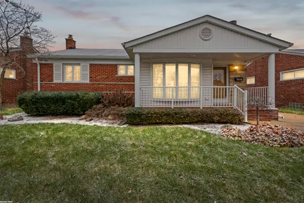 24213 Raven DR, Eastpointe, MI 48021