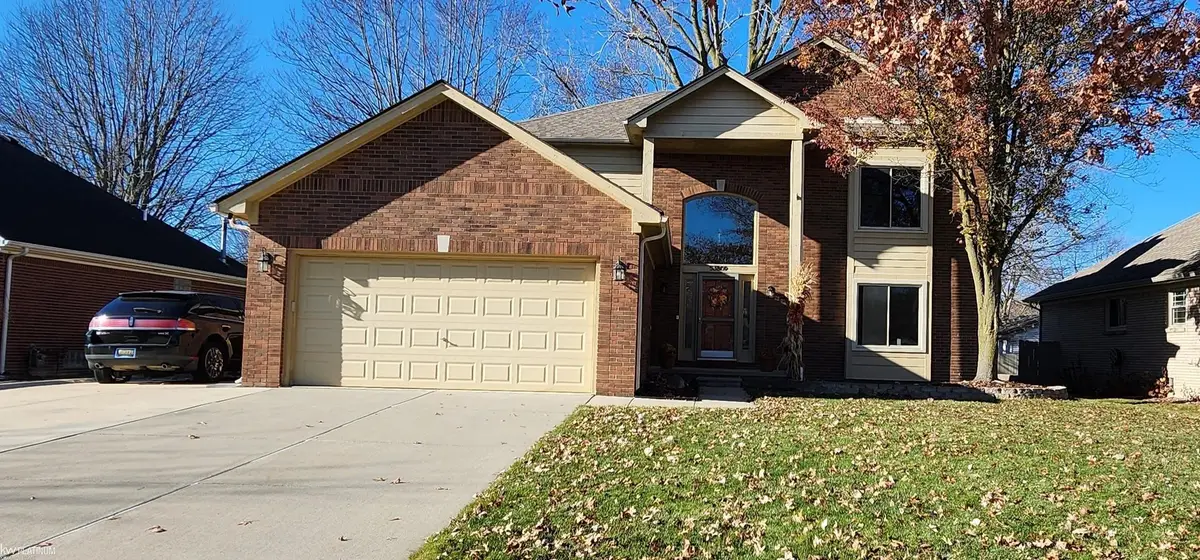 53809 Meadow View LN, New Baltimore, MI 48047 - Image #1