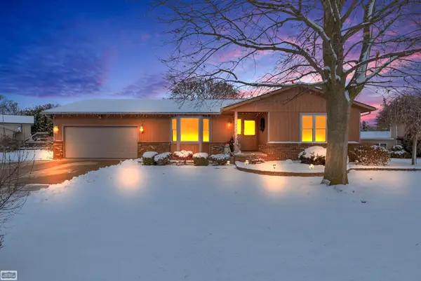 415 W Winds DR, Almont, MI 48003