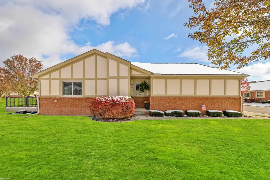 18521 STONEYBROOK LN, Clinton Charter Township, MI 48038 - Image #3