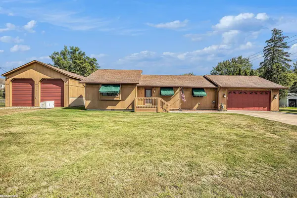 374 Monroe BLVD, HarsensIsland, MI 48028