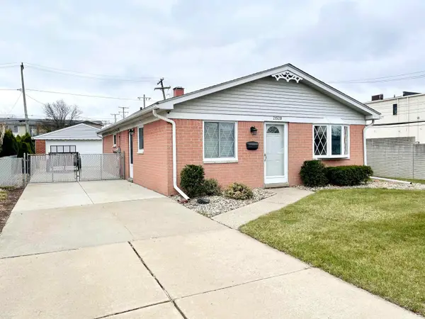 21520 Maple ST, StClairShores, MI 48081