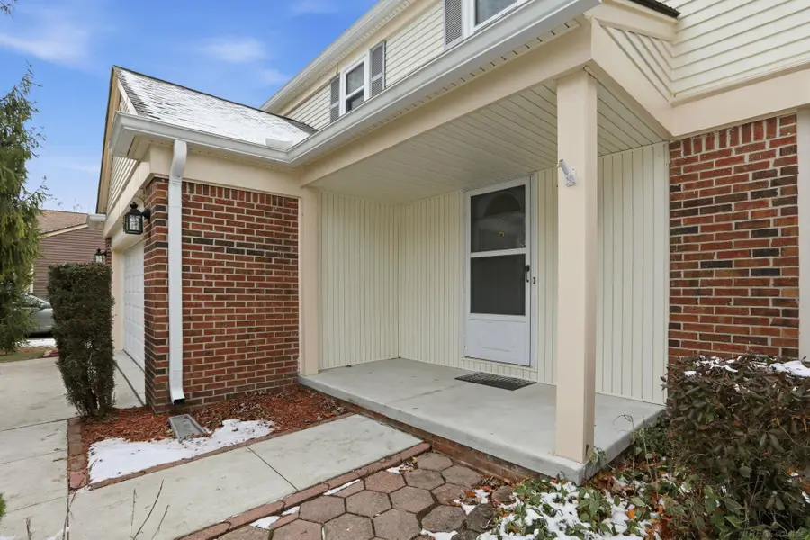 54173 Avondale DR, New Baltimore, MI 48047 - Image #3