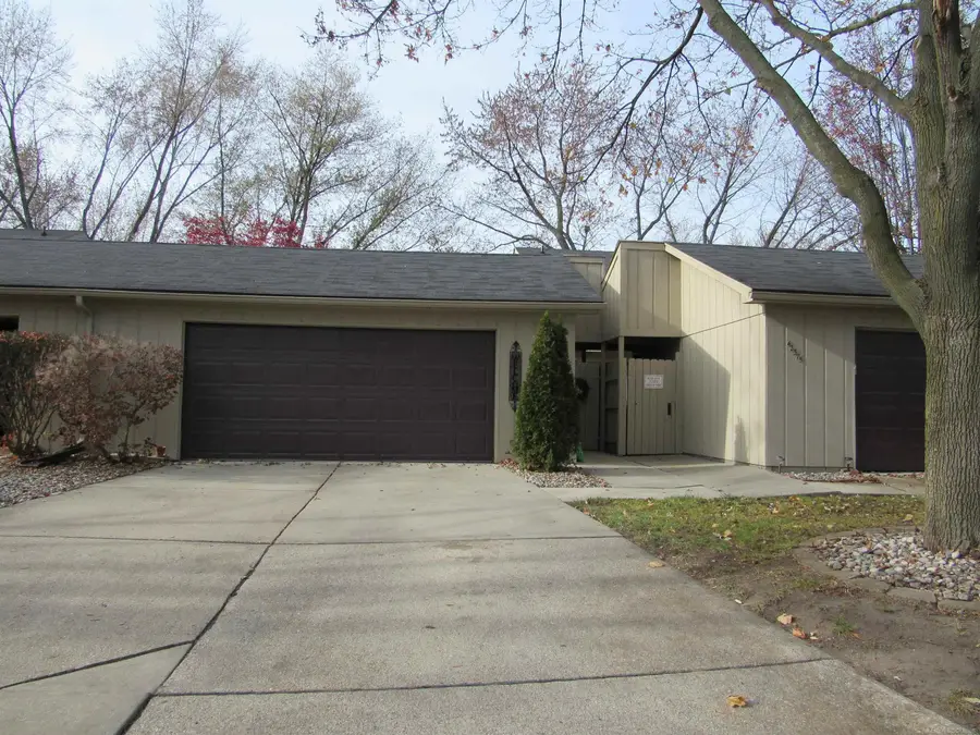 42373 Dianna CT, Clinton Charter Township, MI 48038 - Image #3