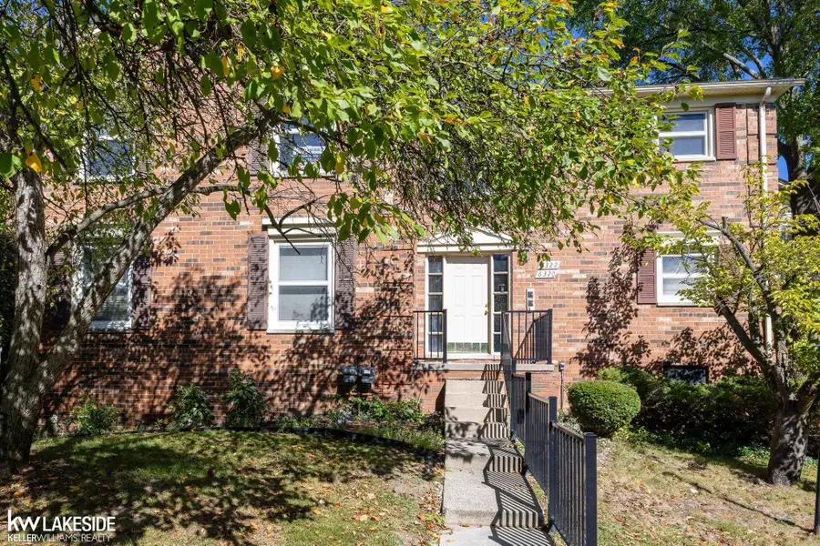 6322 Pepper Hill ST, West Bloomfield, MI 48322 - Image #2