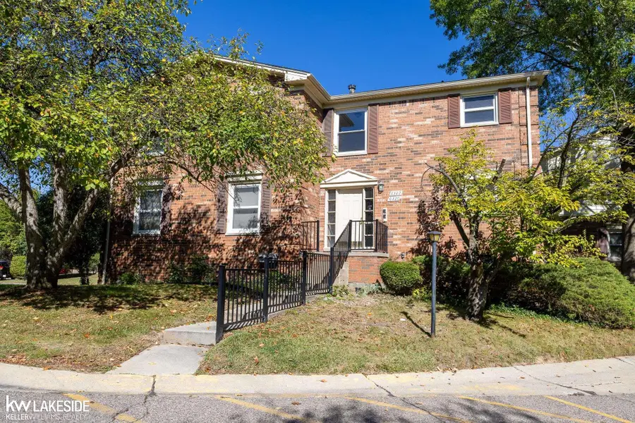 6322 Pepper Hill ST, West Bloomfield, MI 48322 - Image #3