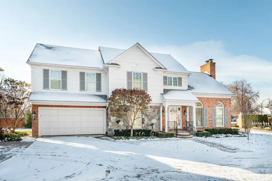 926 Lochmoor PL, Grosse Pointe Woods, MI 48236 - Image #3