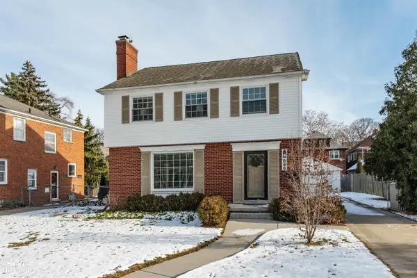 846 Lakepointe ST, GrossePointe, MI 48230