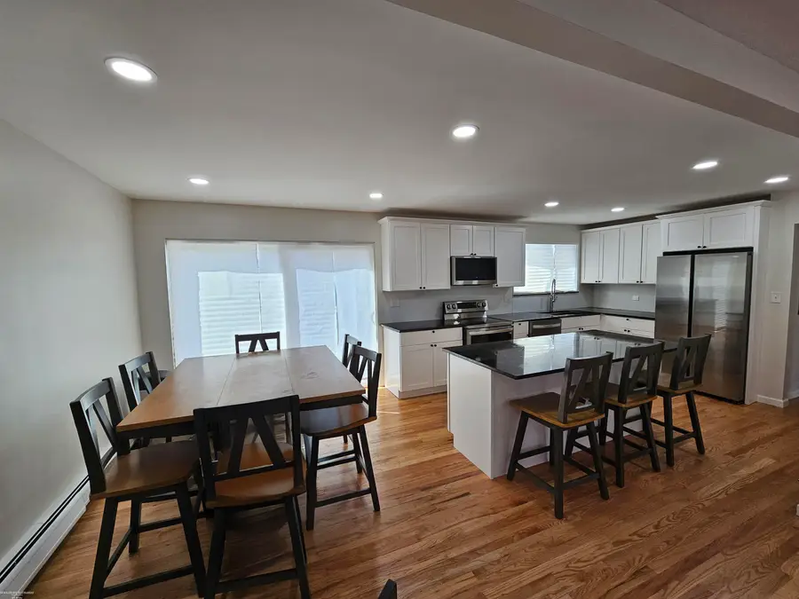 19245 Eldridge LN, Southfield, MI 48076 - Image #2