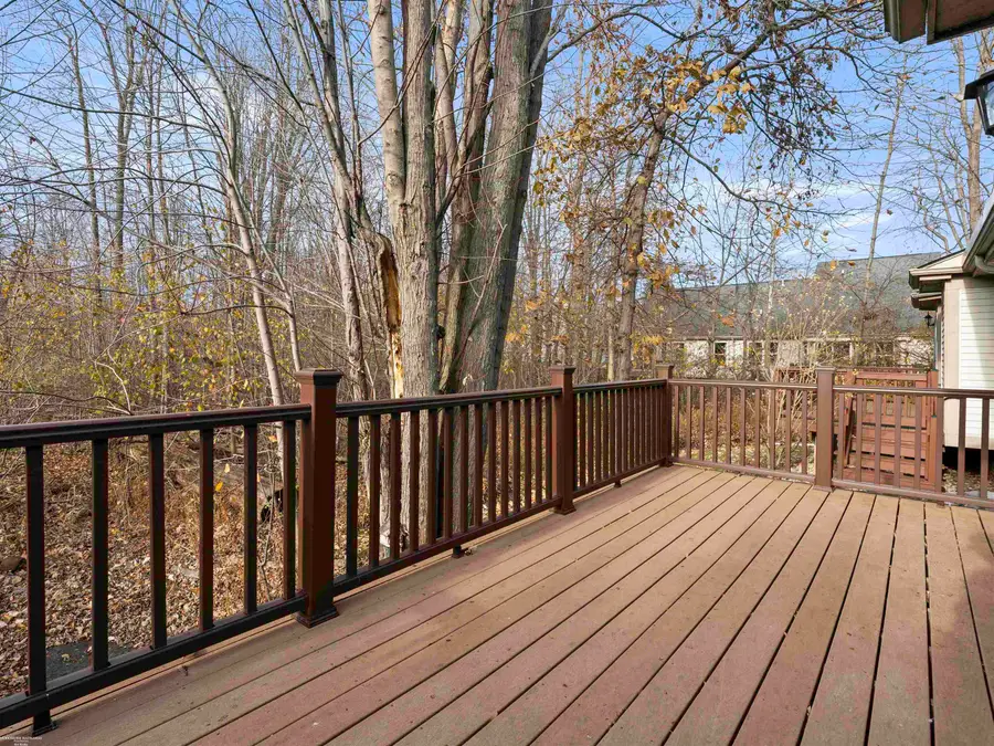 35818 Foxwood CT, Harrison Township, MI 48045 - Image #3