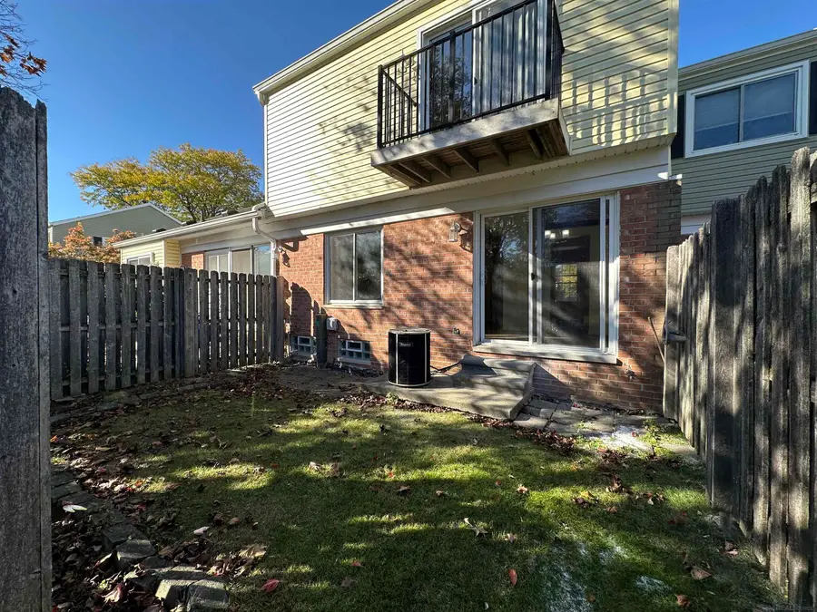 37354 Charter Oaks, Clinton Township, MI 48036 - Image #2