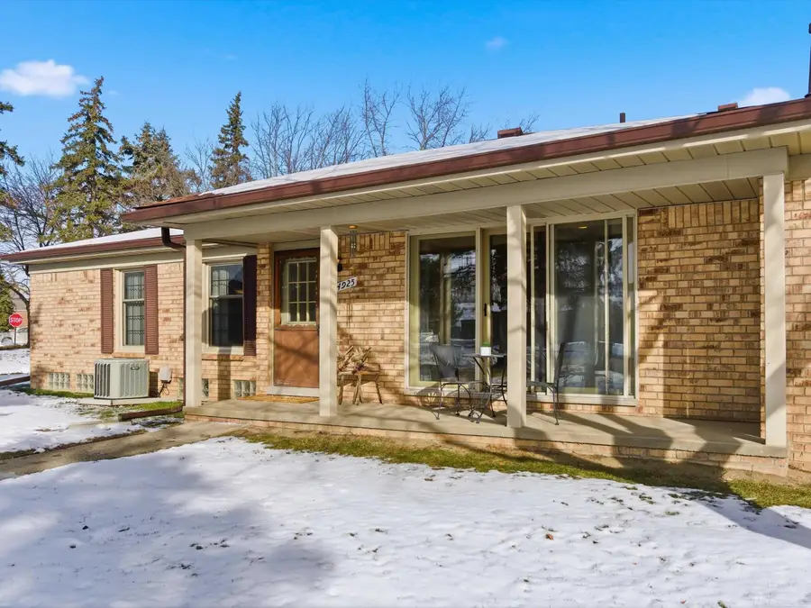 14925 Hartford CT, Utica, MI 48315 - Image #2