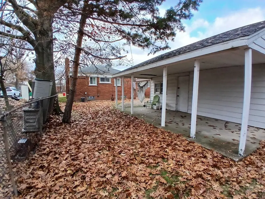 22584 Marine AVE, Eastpointe, MI 48021 - Image #3