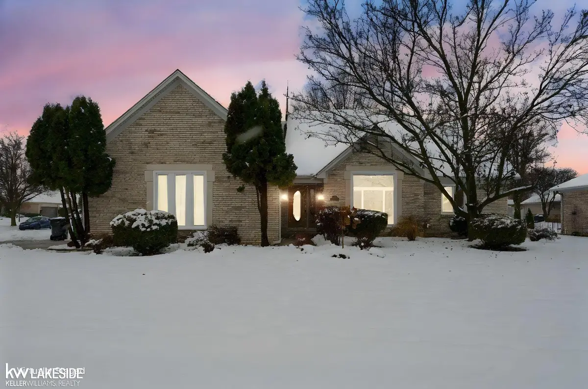 52531 Lasalle DR, Shelby Charter Township, MI 48315 - Image #1