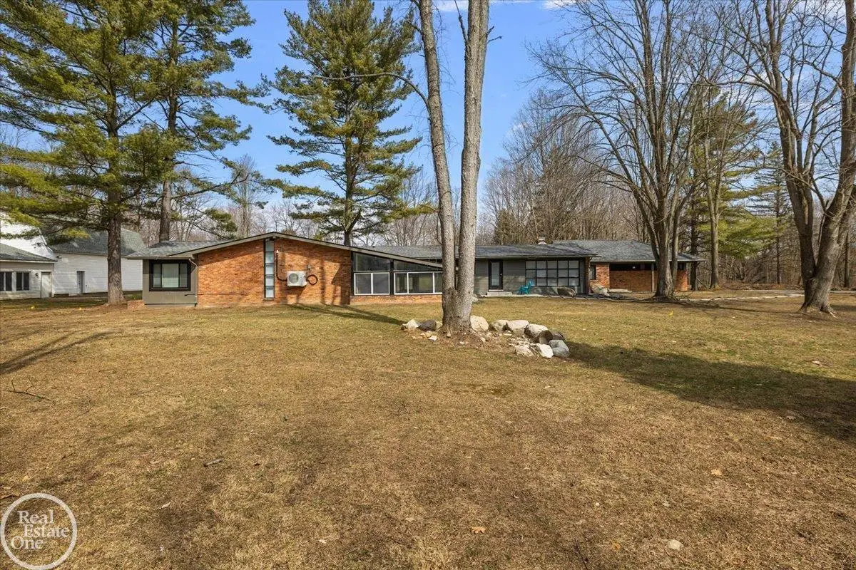 1765 E Predmore RD, Oakland, MI 48363 - Image #1