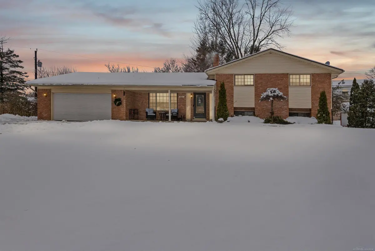 4211 Briar DR, Shelby Charter Township, MI 48316 - Image #1
