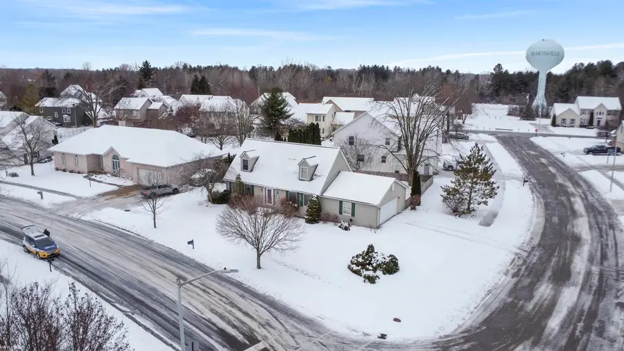 422 Colorado AVE, Marysville, MI 48040 - Image #2