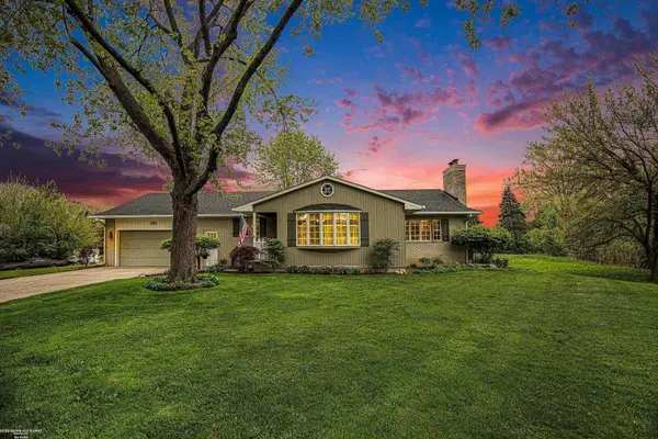 3162 McClure DR, Troy, MI 48084