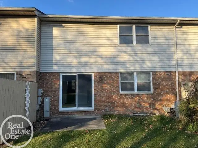 953 Kirts, Troy, MI 48084 - Image #2