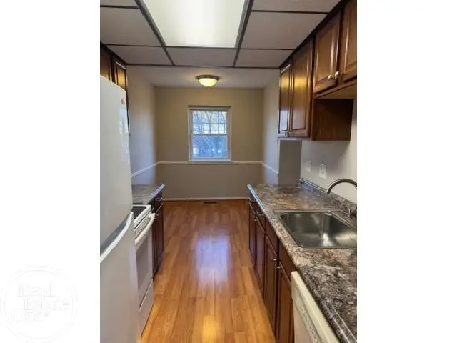 953 Kirts, Troy, MI 48084 - Image #3