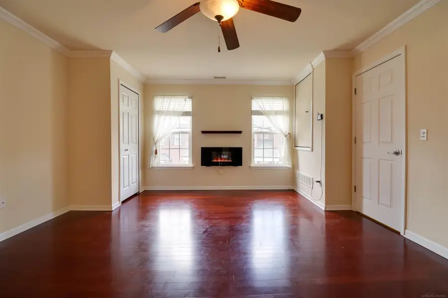 53257 E Providence, Utica, MI 48316 - Image #3