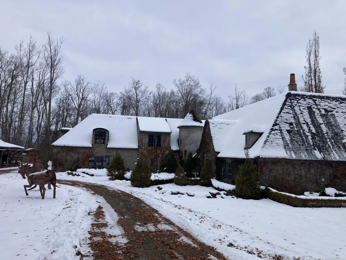 3625 Maple Grove RD, Deckerville, MI 48427 - Image #1