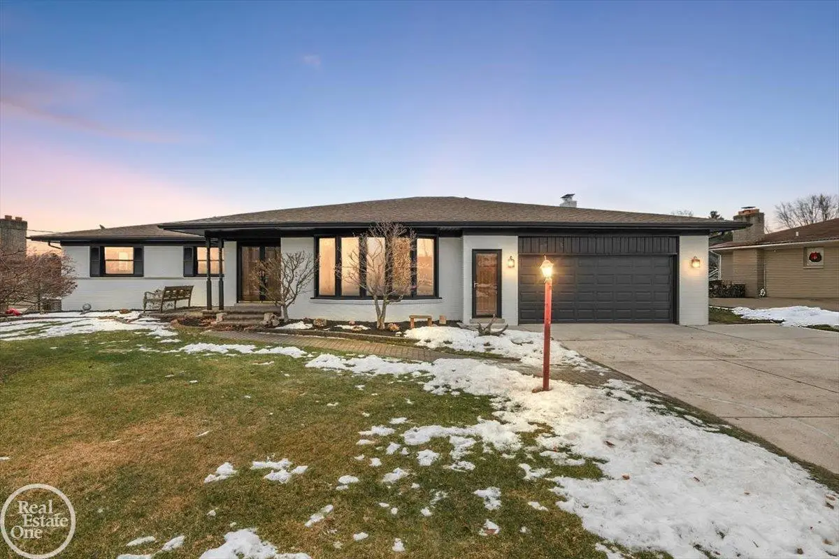 5594 Woodmire DR, Shelby Charter Township, MI 48316 - Image #1