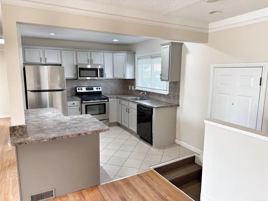 28859 Floral, Roseville, MI 48066 - Image #3