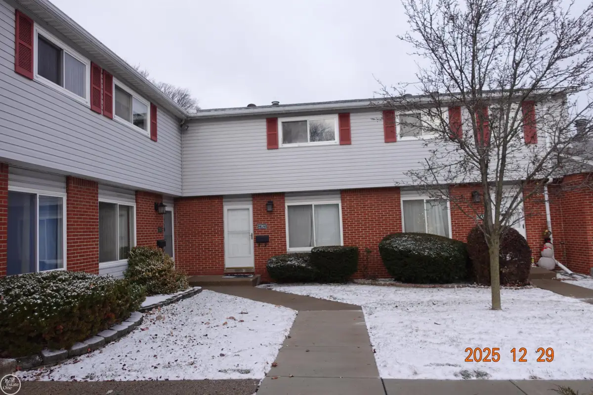 27821 EASTWICK SQUARE DR, Roseville, MI 48066 - #1