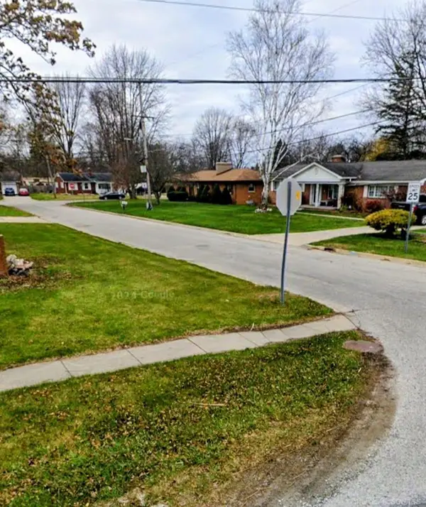 3141 Canary DR, Saginaw, MI 48601