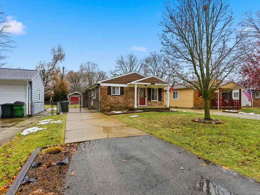 8842 Janis ST, Shelby Charter Township, MI 48317 - Image #2