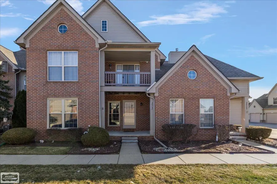28737 Sheffield Ct CT, Chesterfield, MI 48047 - Image #2