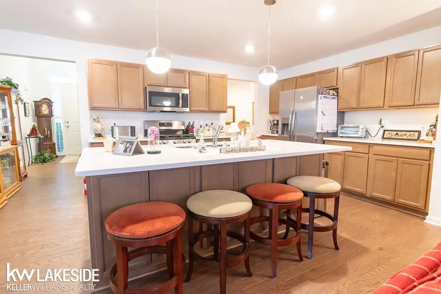 52649 Wellington Valley DR, Macomb, MI 48042 - Image #2