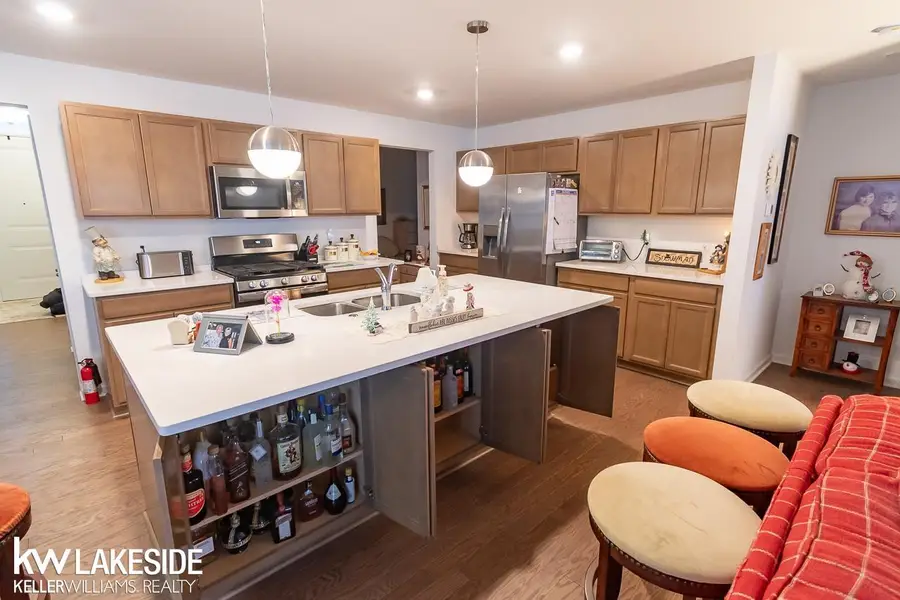 52649 Wellington Valley DR, Macomb, MI 48042 - Image #3