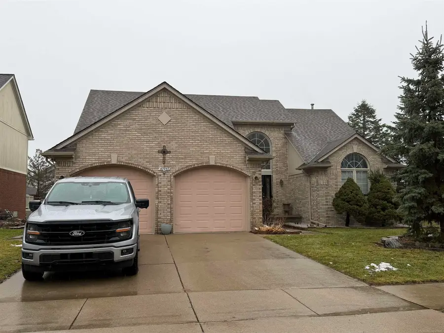 47040 W Wayford Drive DR, Shelby Charter Township, MI 48315 - Image #2