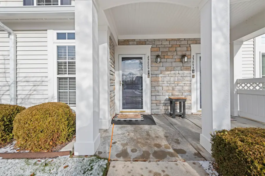 25889 N Maritime CIR, Harrison Township, MI 48045 - Image #2