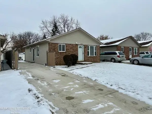 19790 E 14 Mile RD, Roseville, MI 48066