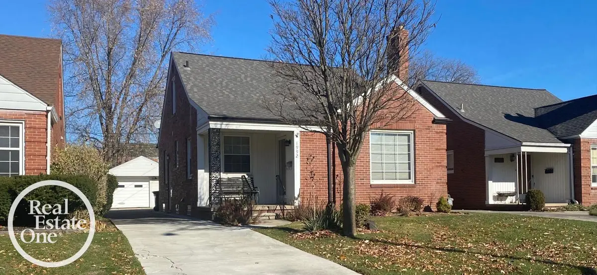 1992 Lennon ST, Grosse Pointe Woods, MI 48236 - Image #1