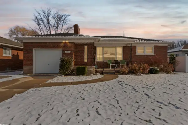 28506 Kimberly LN, StClairShores, MI 48081