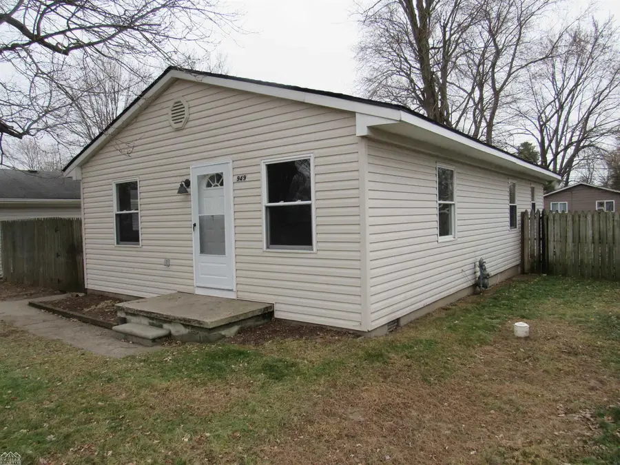 949 Liberty ST, Algonac, MI 48001 - Image #2