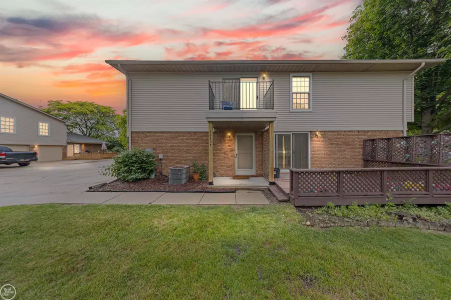 68457 Rosewood LN, Richmond, MI 48062 - Image #2