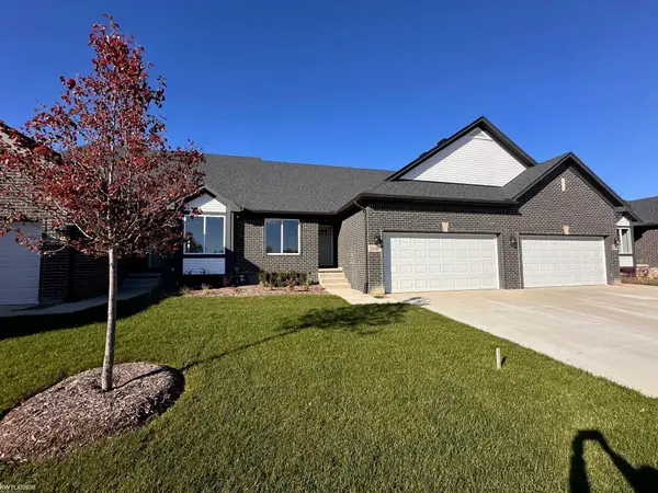 26161 Juliagrove LN, NewBaltimore, MI 48051